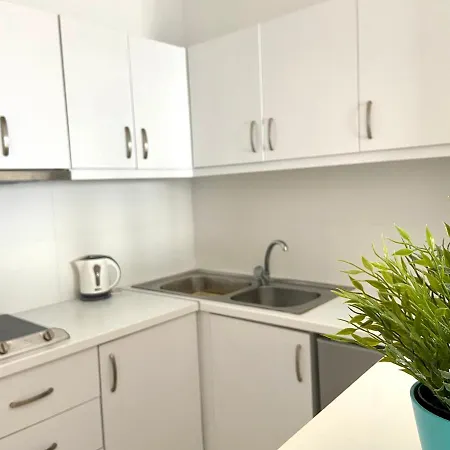 Pano Apartment Qeparo