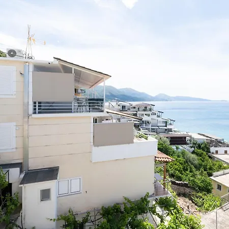 Apartmán Pano Qëparo