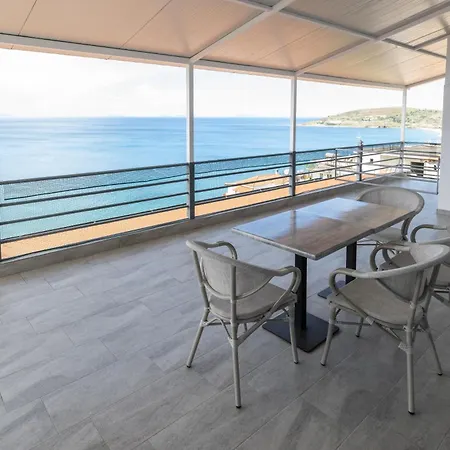 Pano Apartment Qeparo